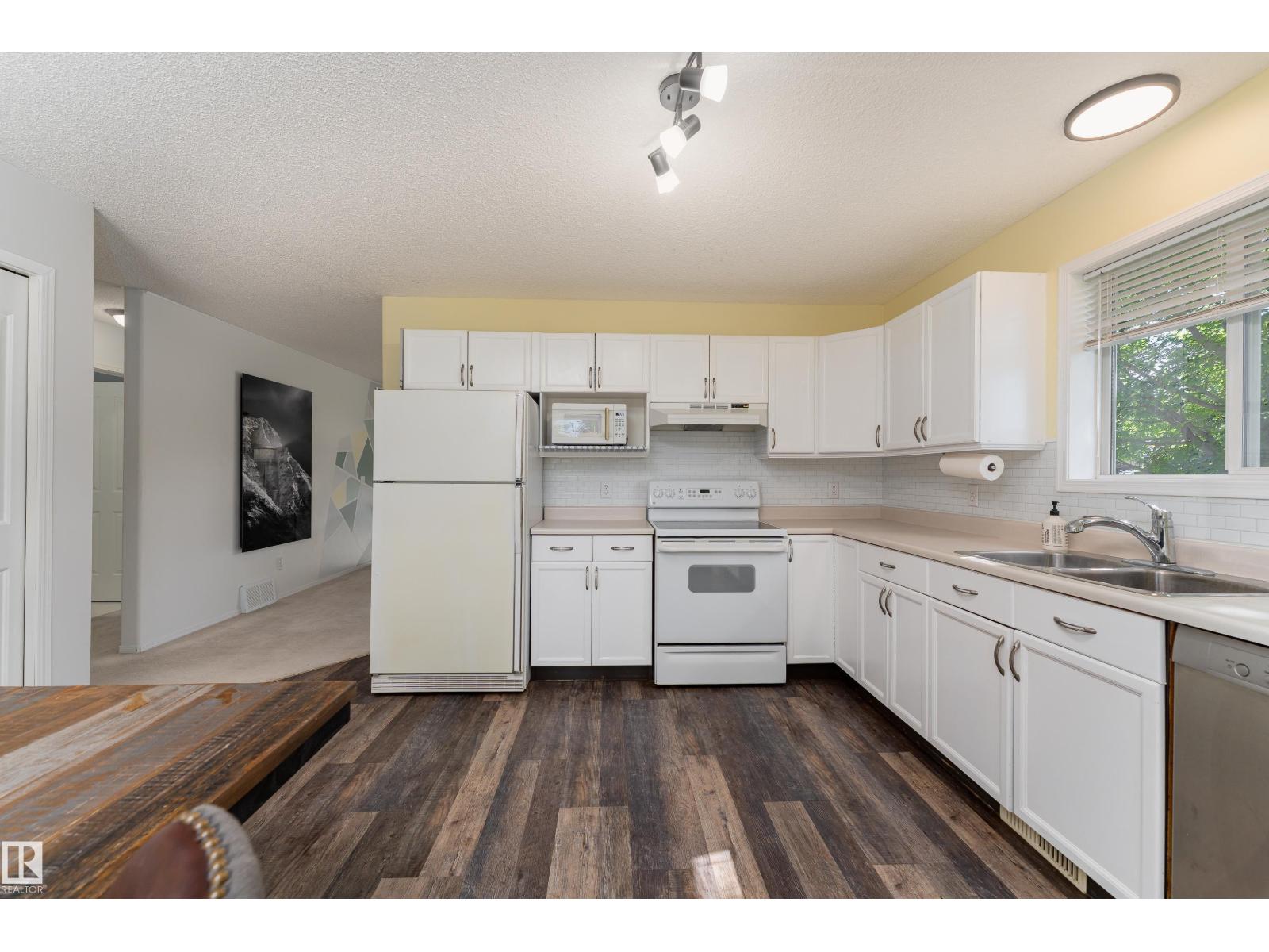 2216 134 AV NW
