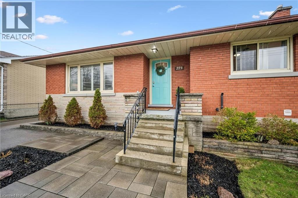 223 CONNAUGHT Street