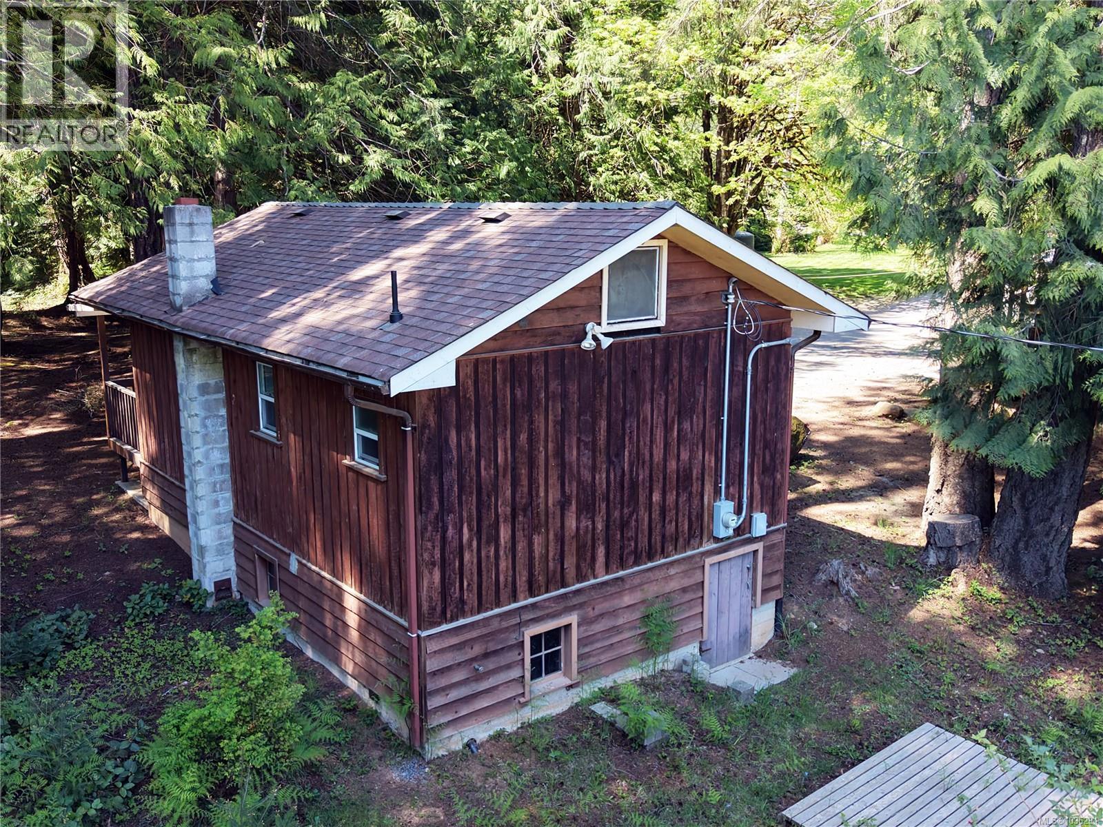 3384 Otter Point Rd
