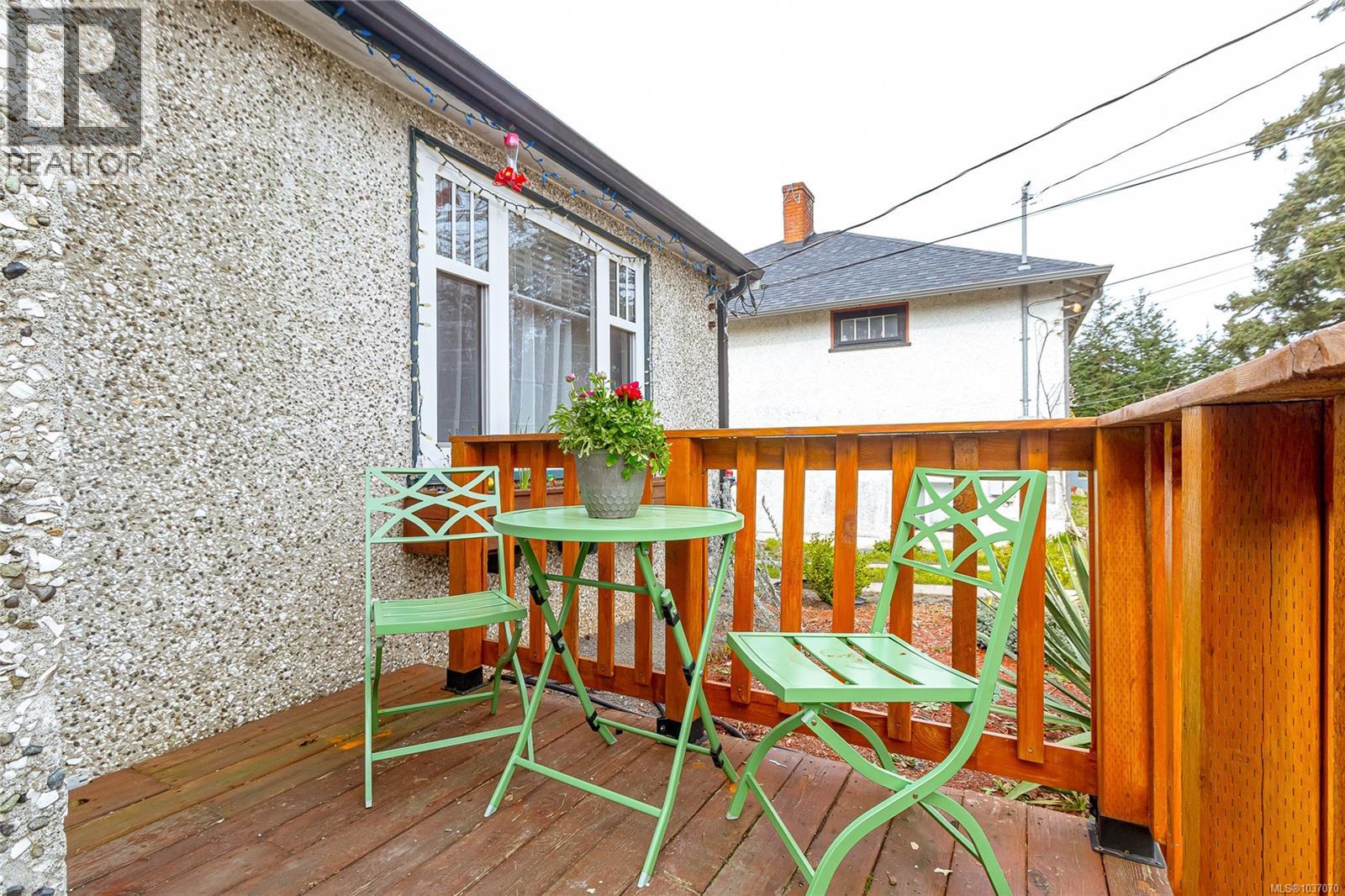 3650 Quadra St