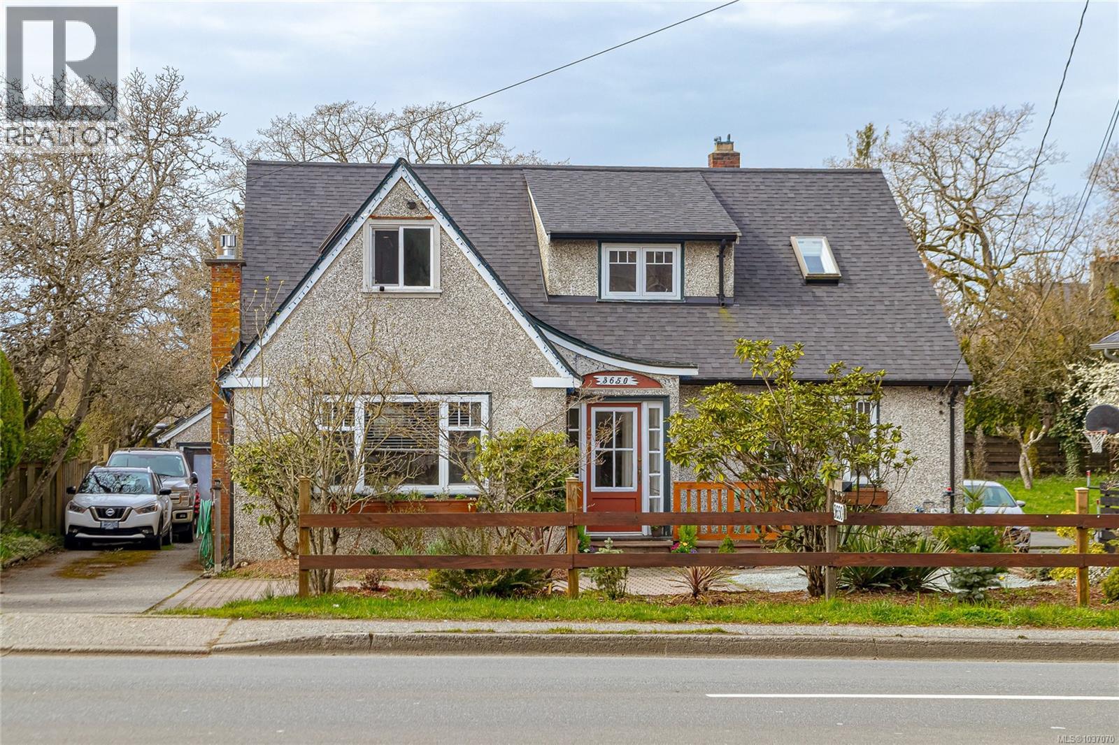 3650 Quadra St