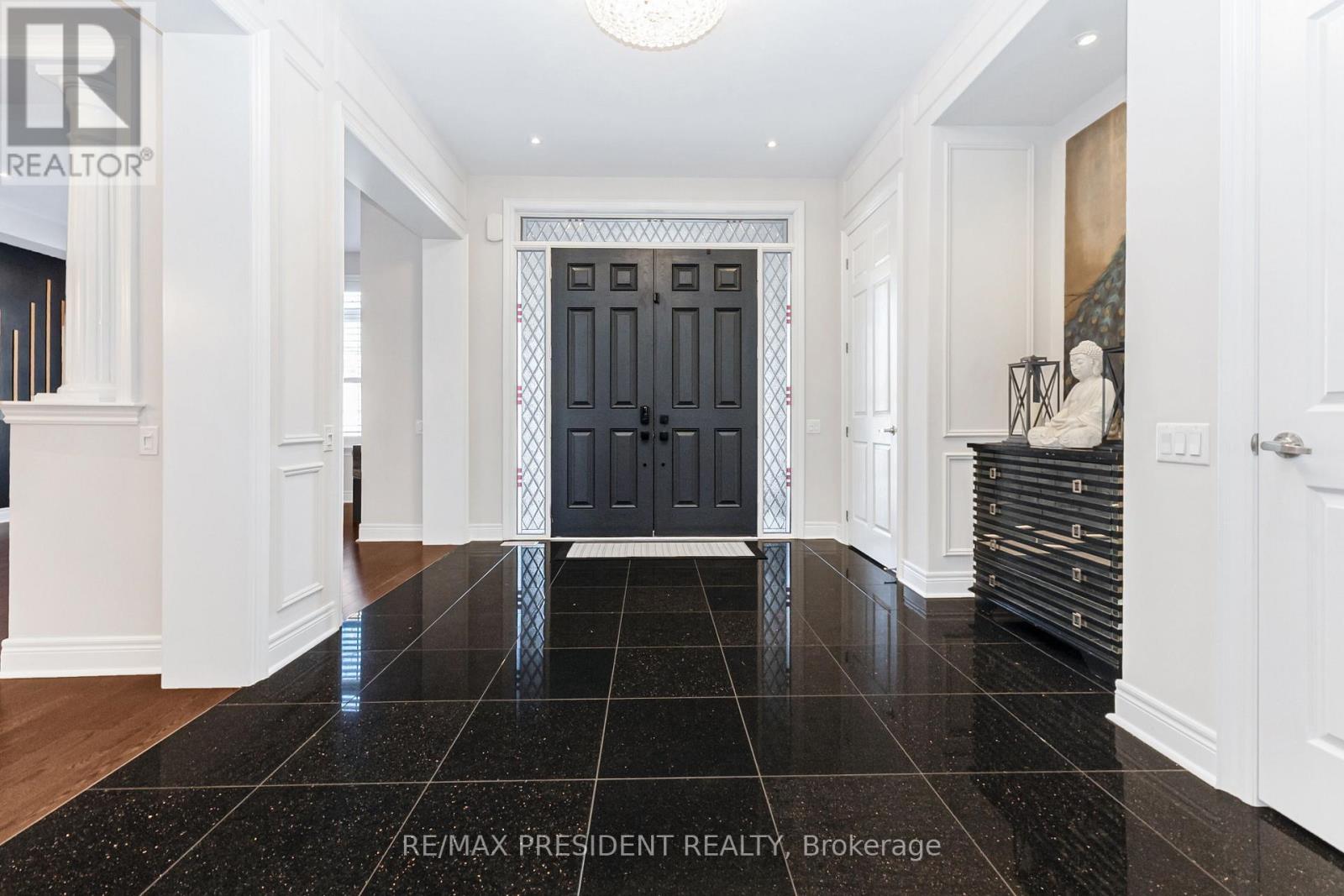 5 SEA CLIFF CRESCENT