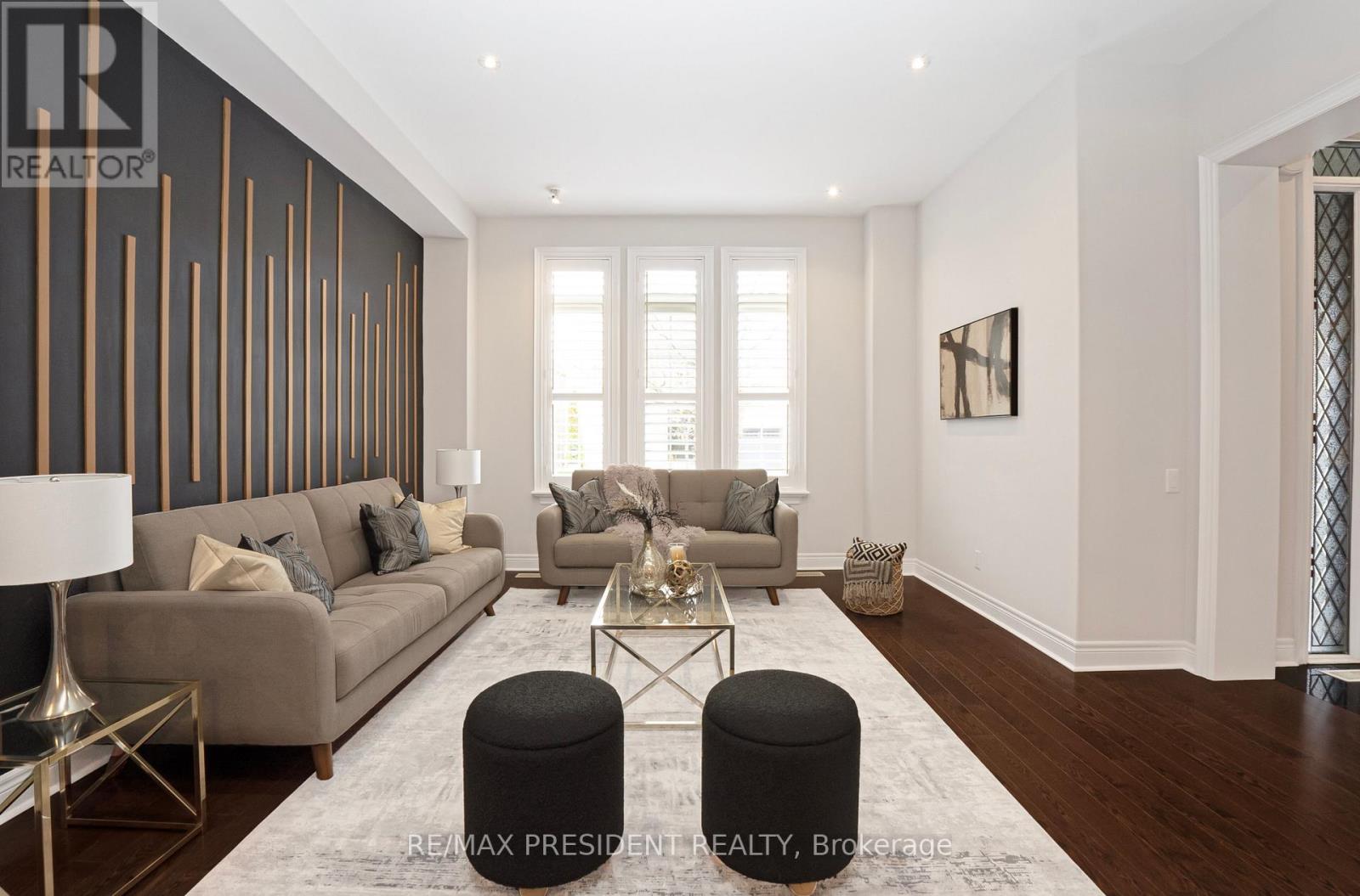 5 SEA CLIFF CRESCENT