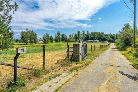 4102 LEFEUVRE ROAD Abbotsford BC V4X1N8