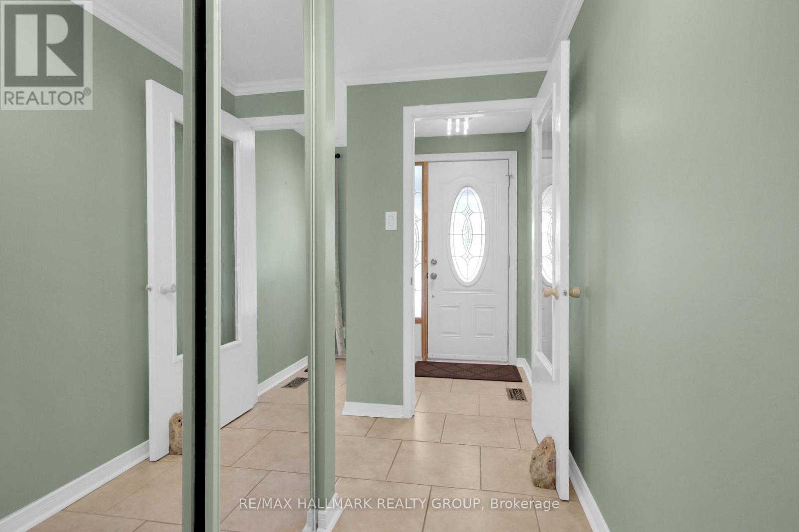 7954 DECARIE DRIVE