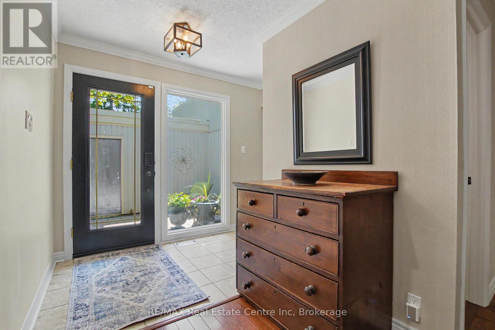 37 - 37 WILSONVIEW AVENUE