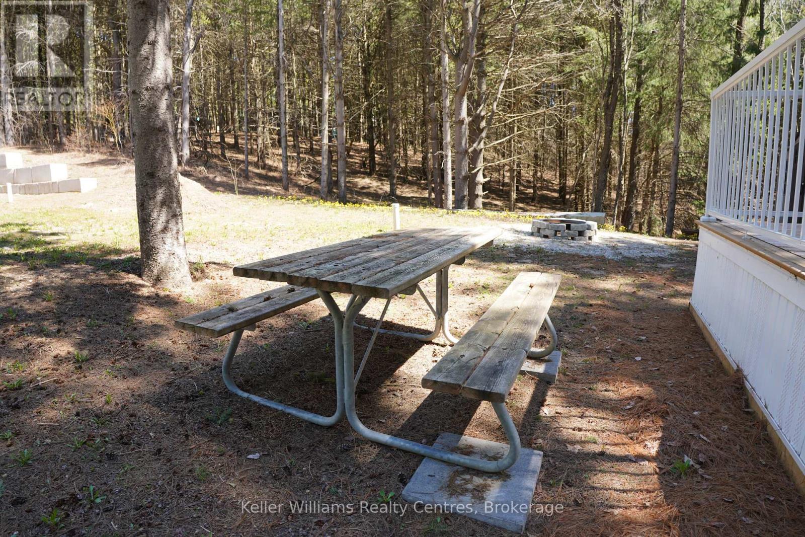 W16 - 13 SOUTHLINE AVENUE