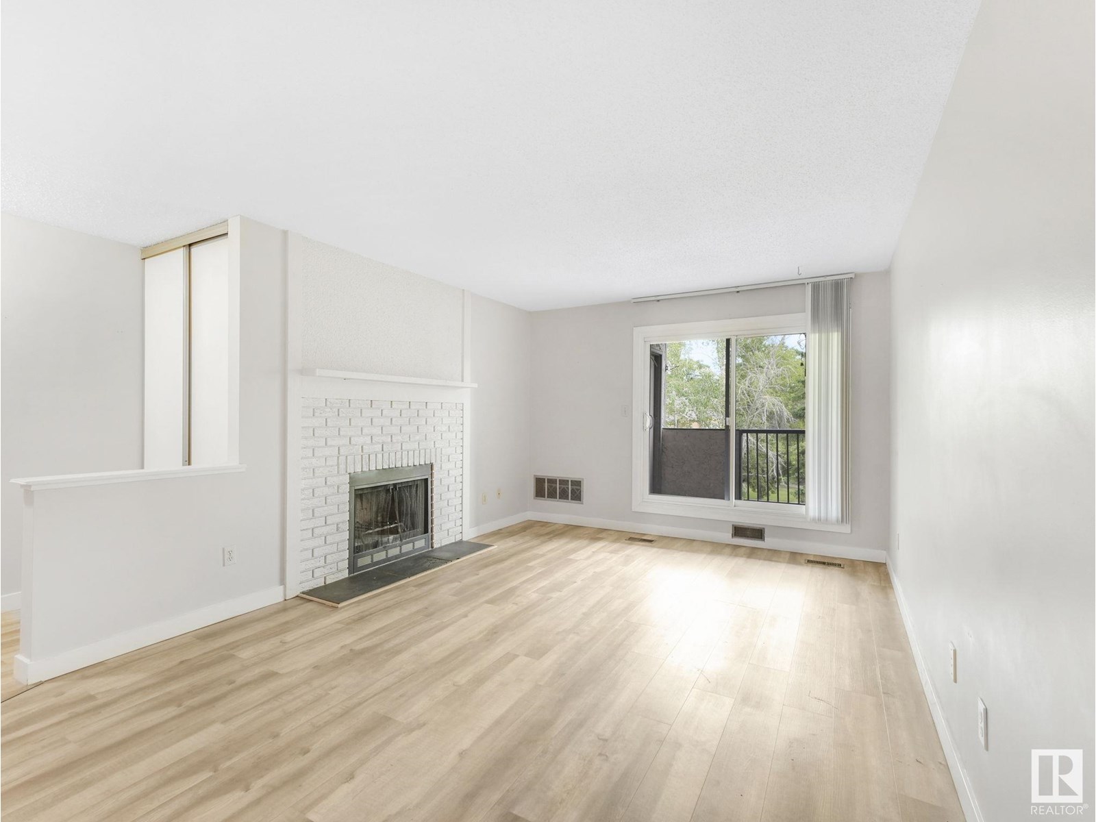 #305 45 AKINS DR