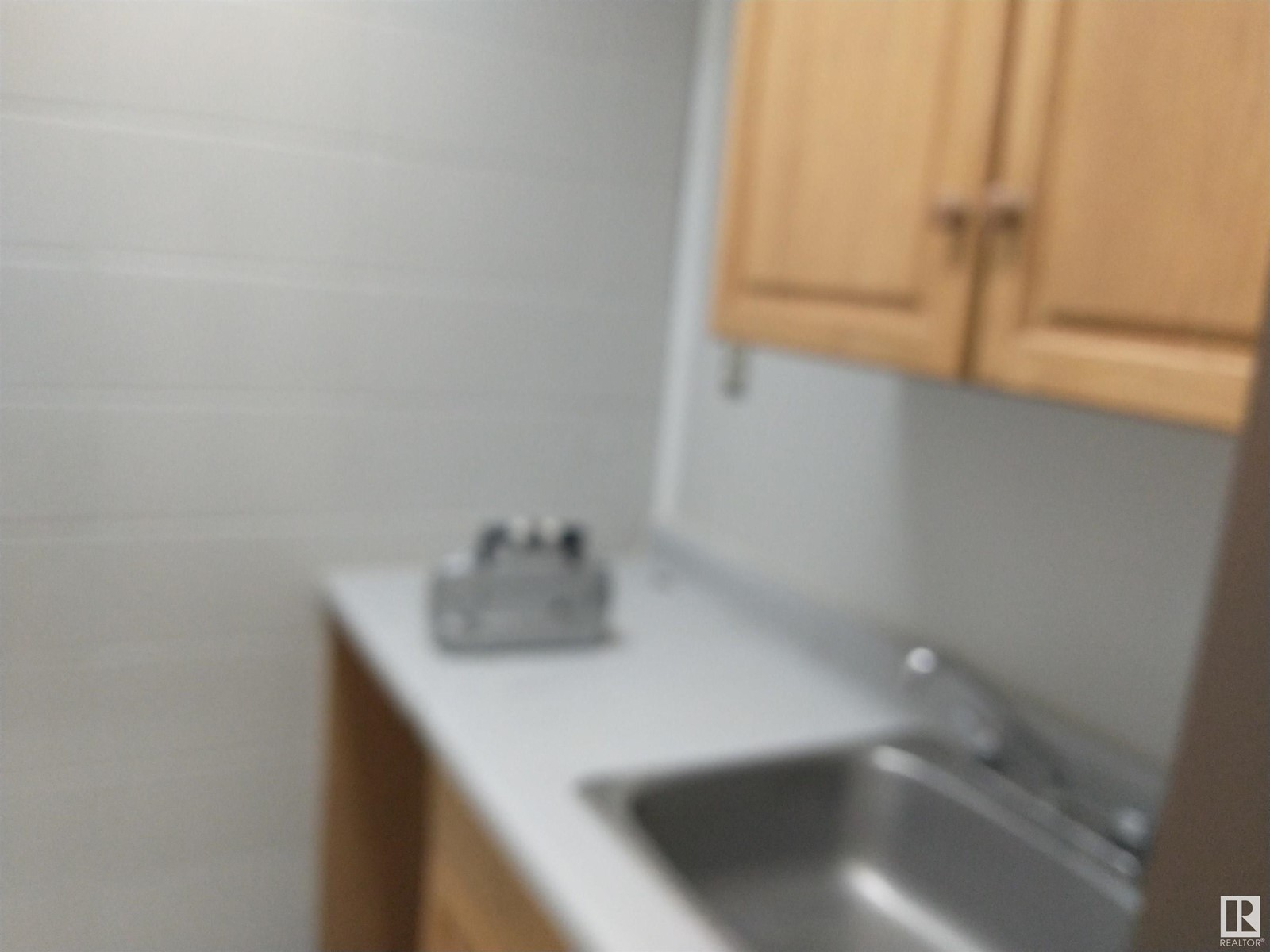 9420 111 AV NW
