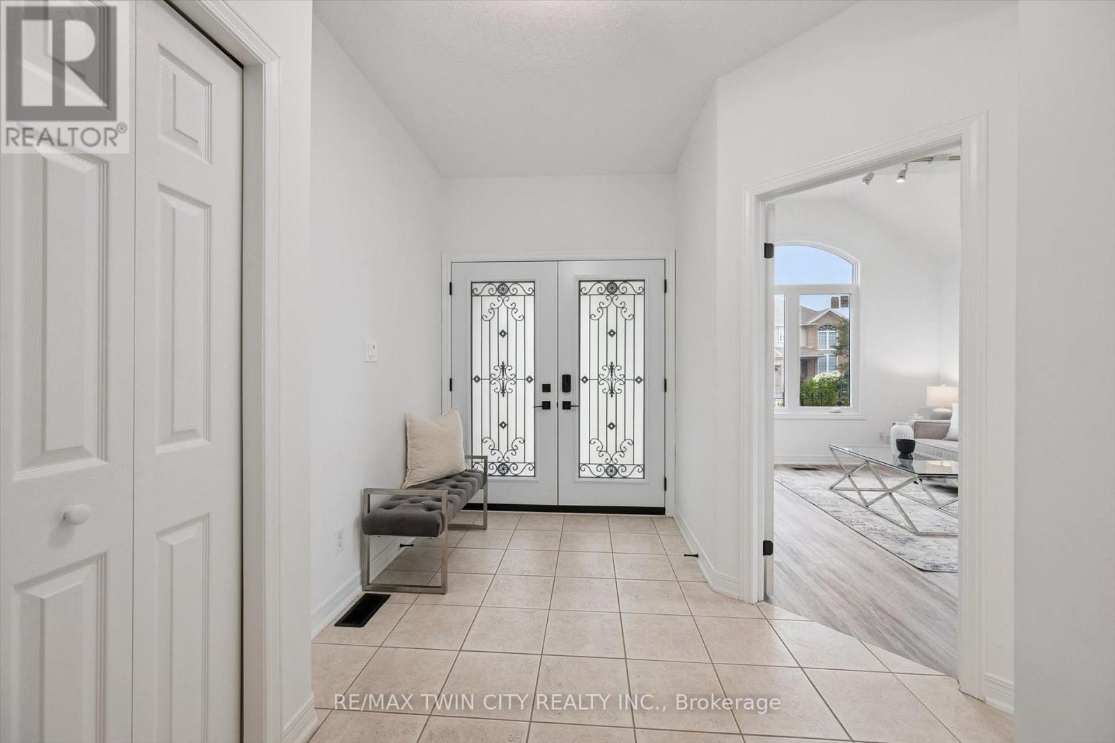 608 BLUENOSE CRESCENT