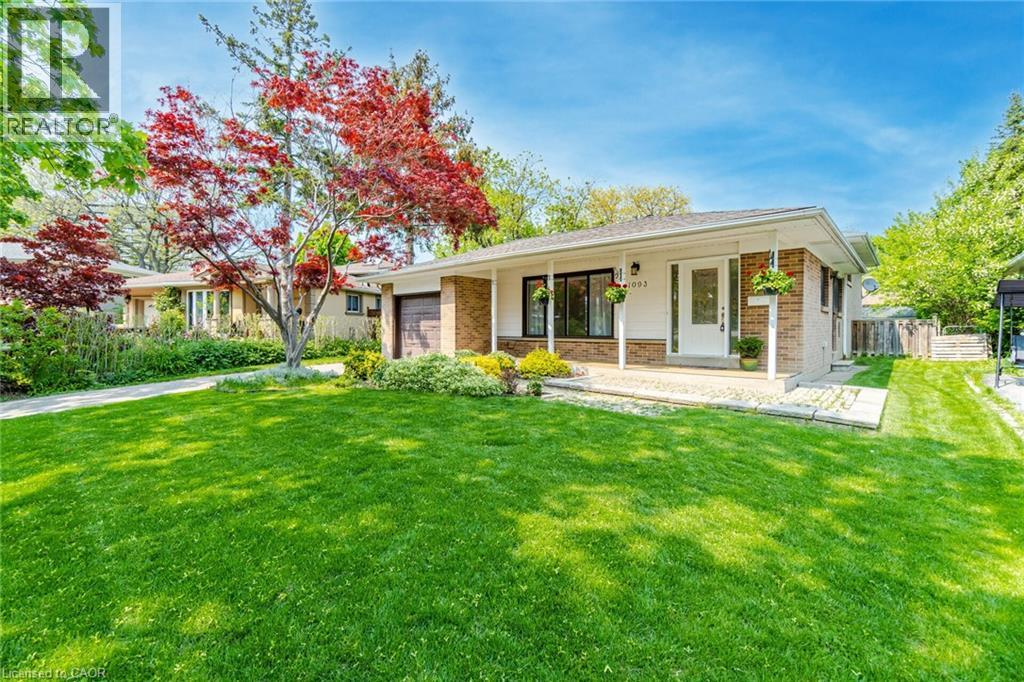 1093 PARTHIA Crescent