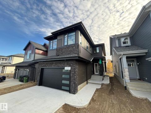 3083 158 ST SW Edmonton AB T6W5H5
