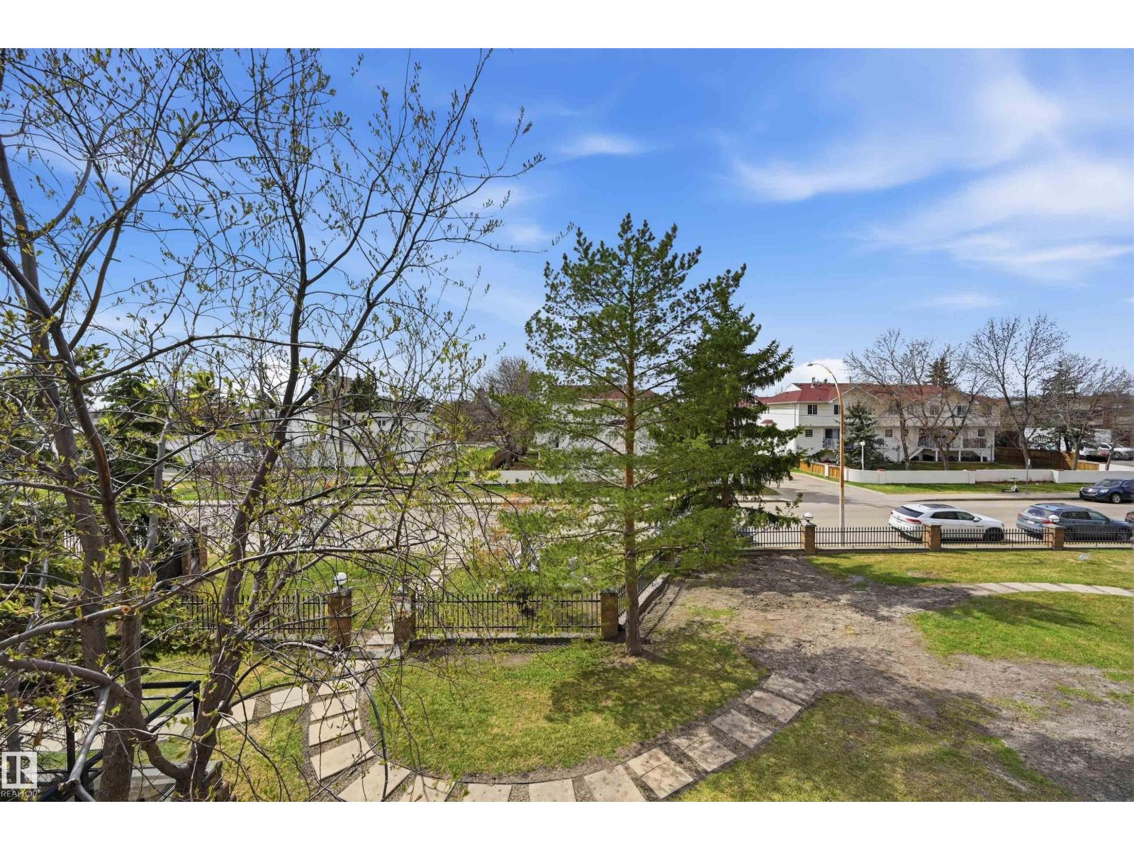 #248 4827 104A ST NW