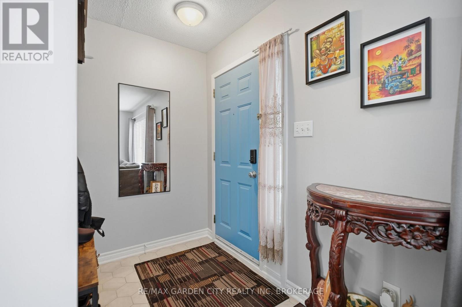 29 - 2 WEIDEN STREET