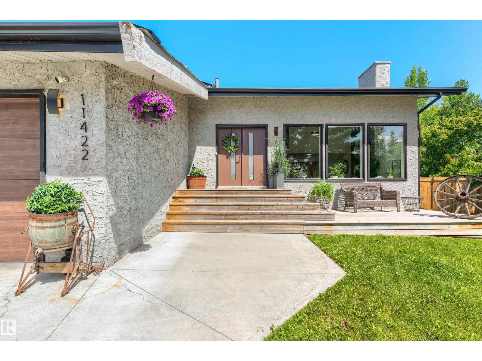 11422 32 AV NW