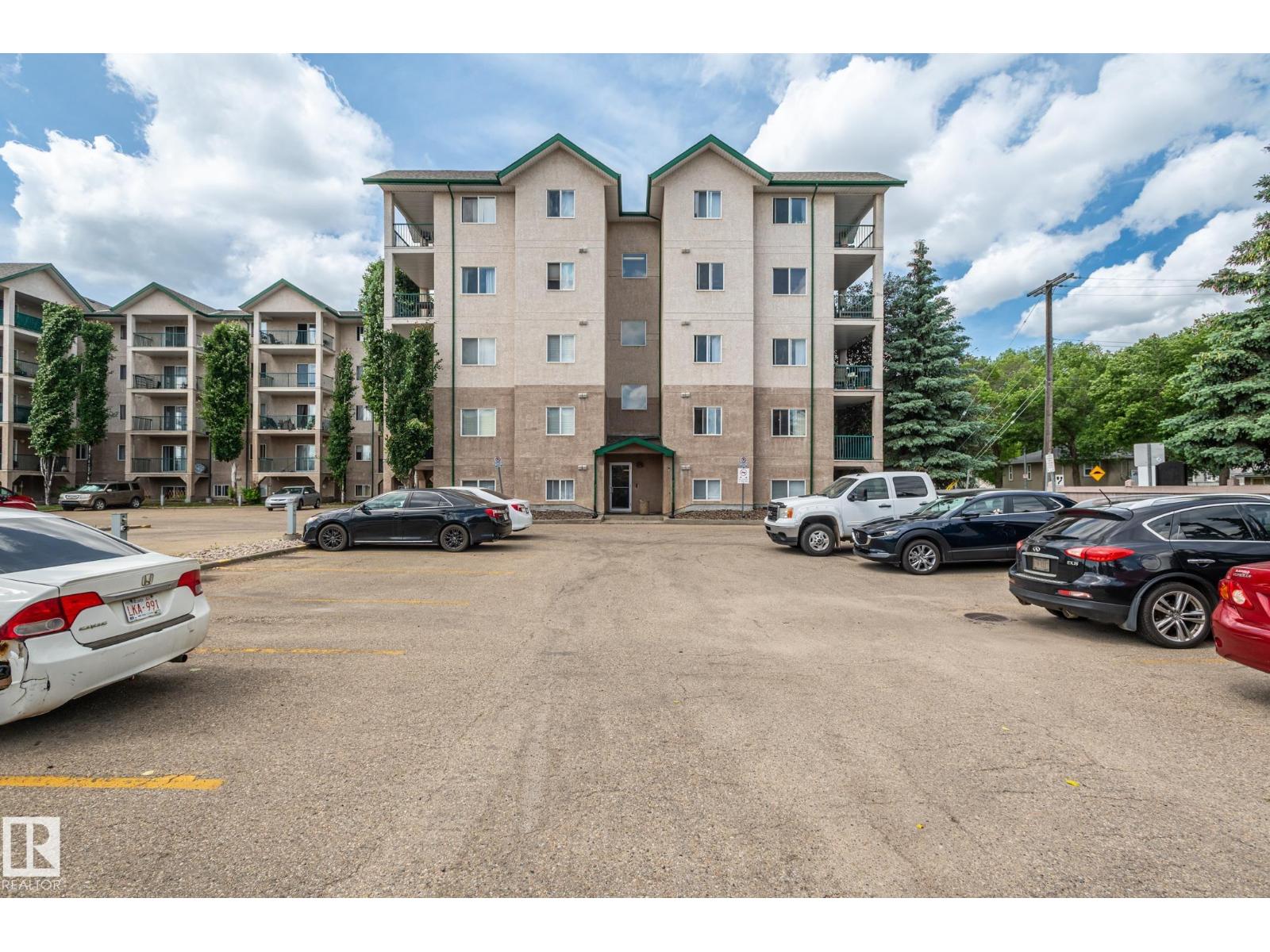 #228 11325 83 ST NW