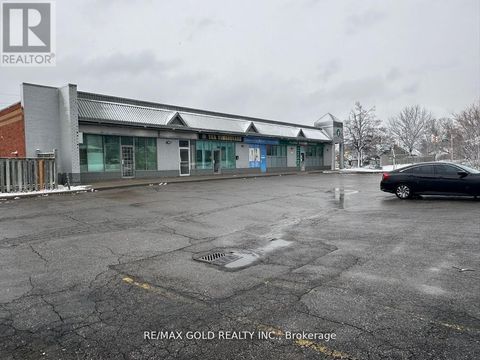 4 - 303 HILLSIDE AVENUE Oshawa (Vanier) ON L1J1T4