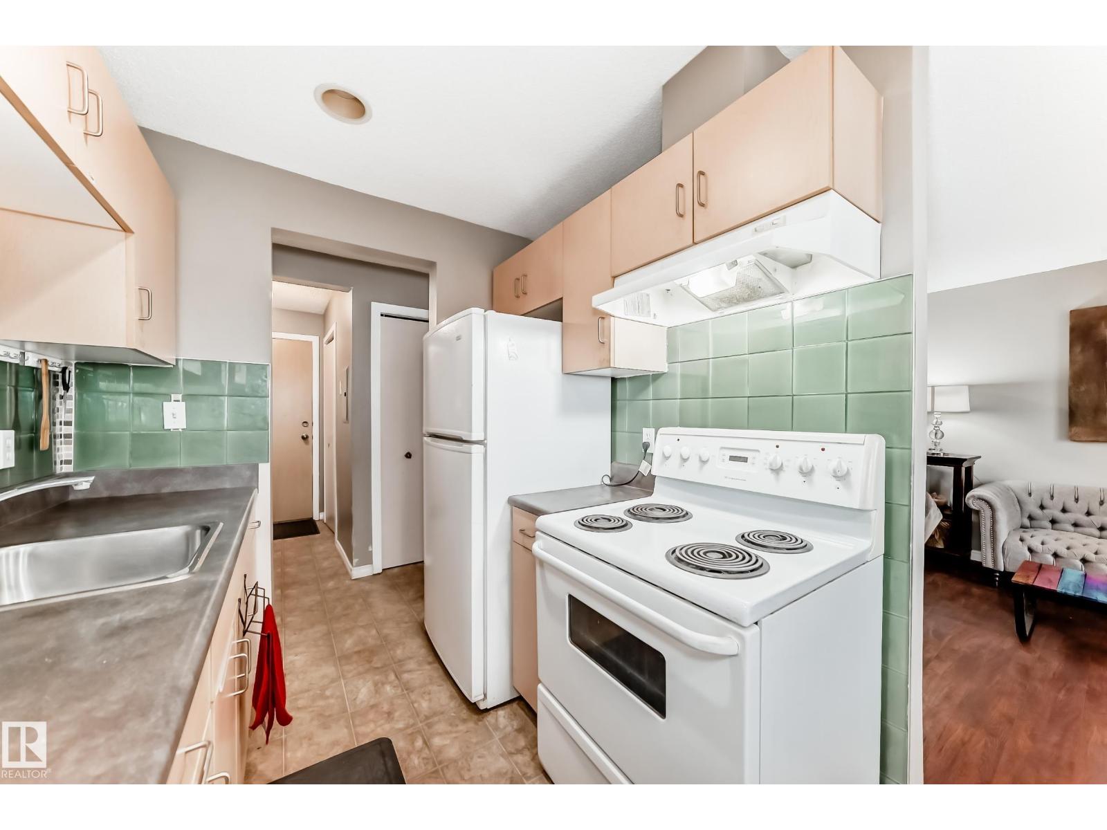 #305 12710 127 ST NW