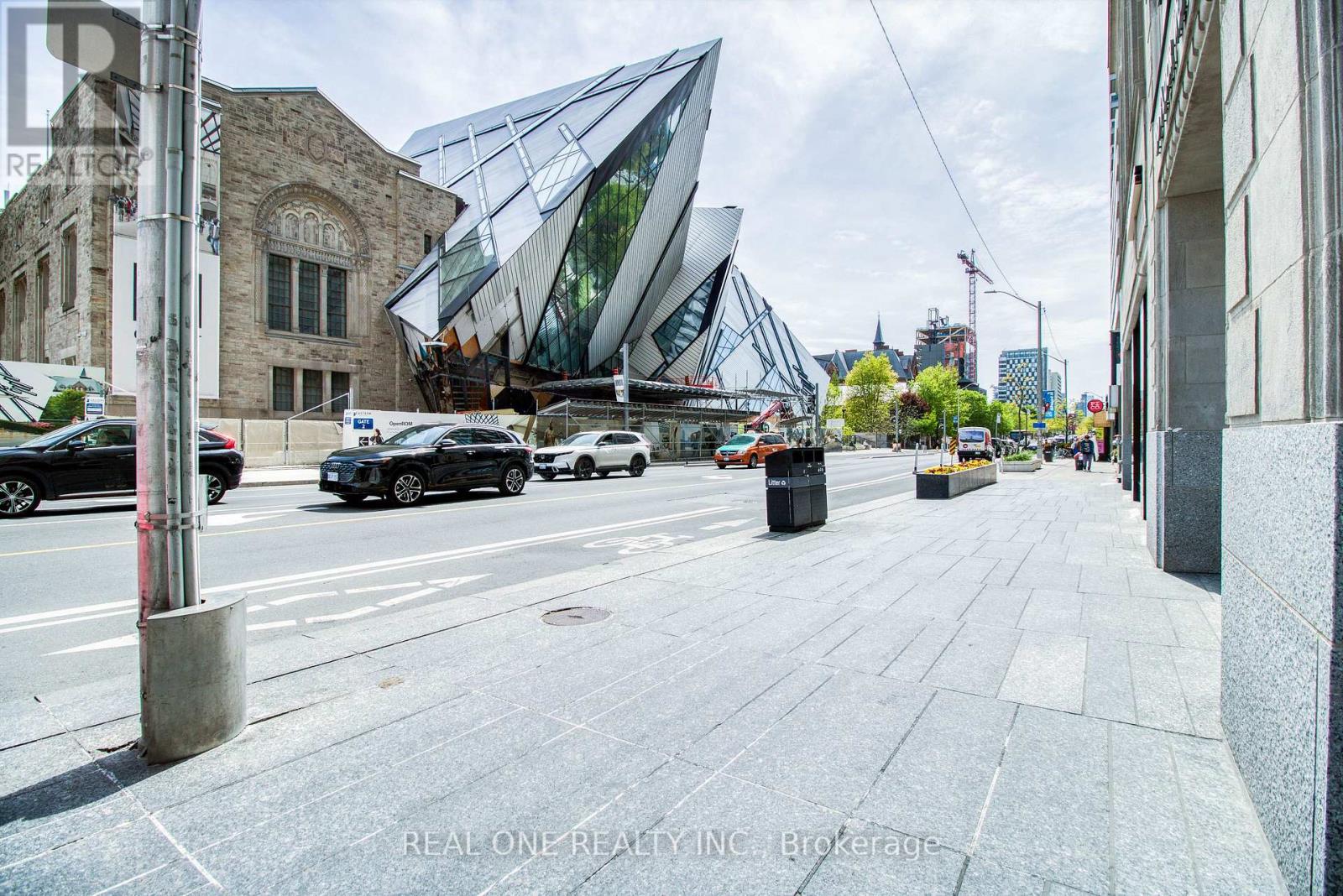 3104 - 200 BLOOR STREET W