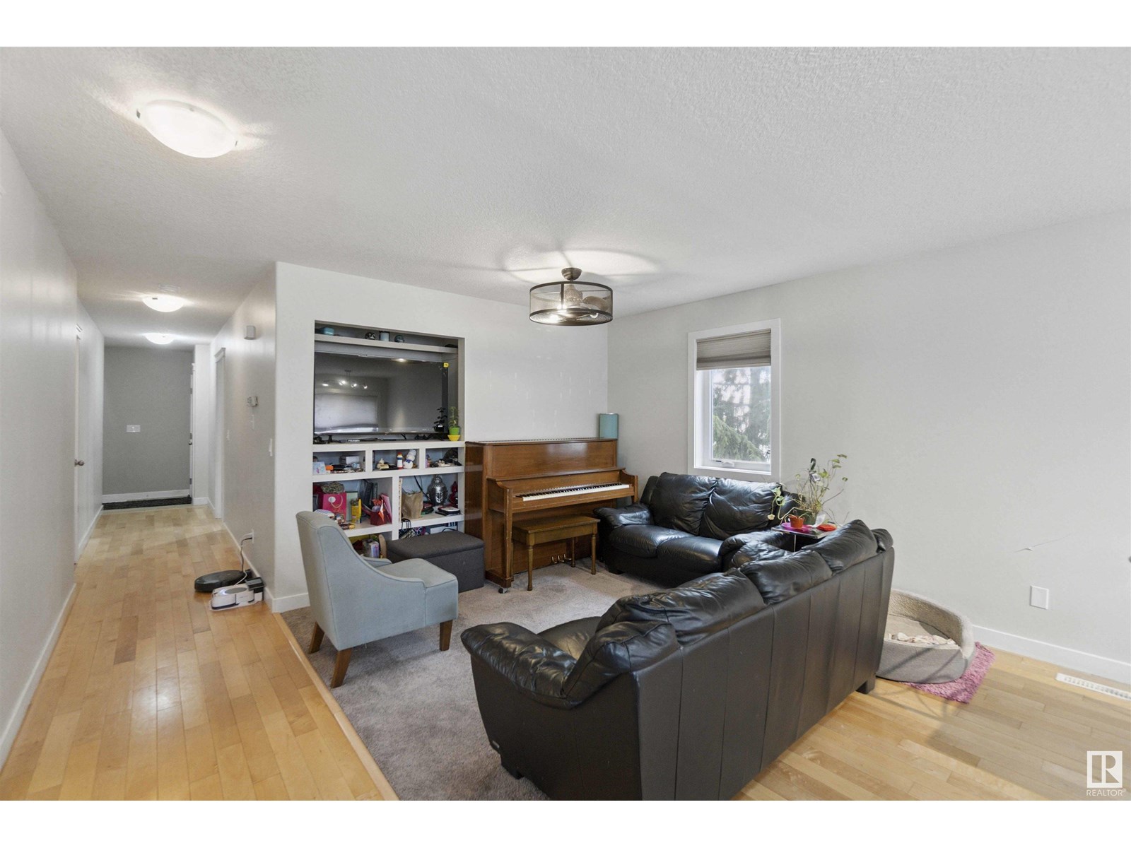 11438 97 ST NW