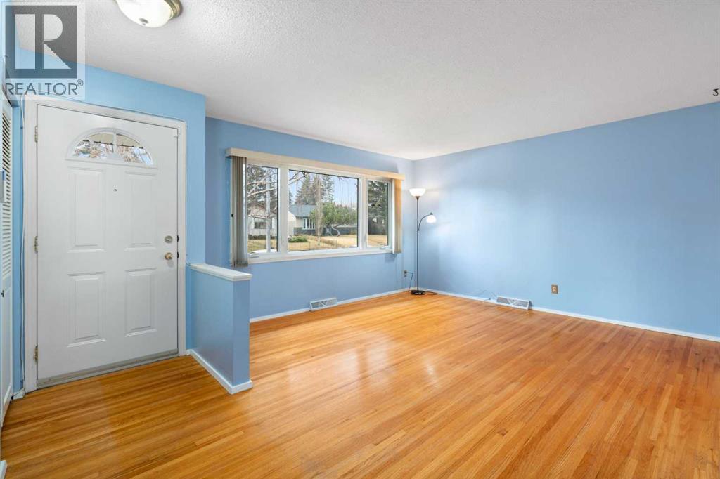 123 Glacier Drive SW