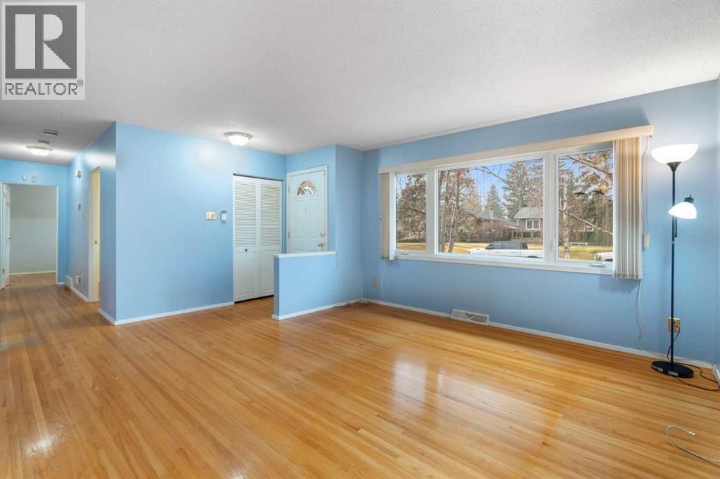 123 Glacier Drive SW