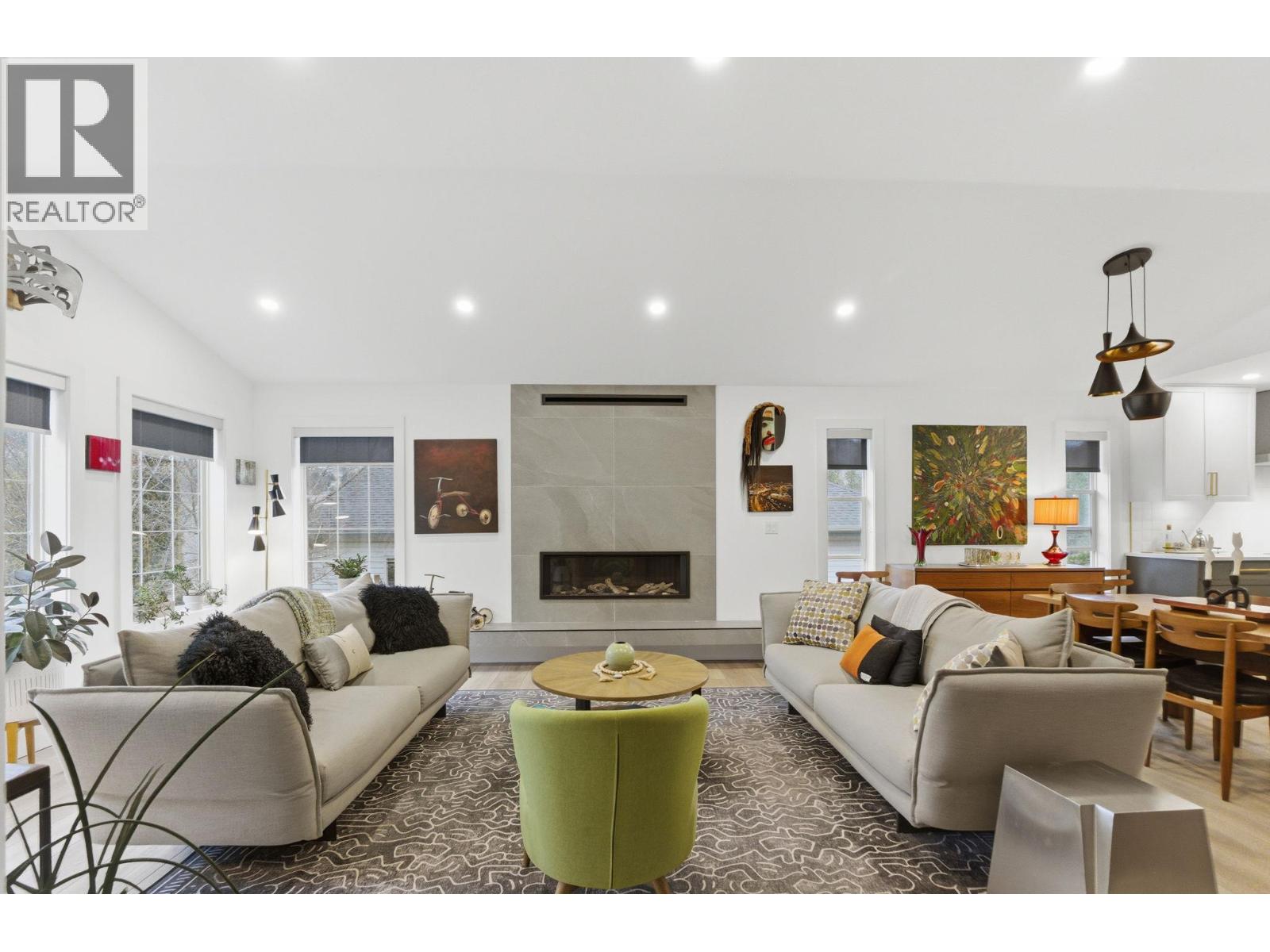 2492 Shannon View Drive