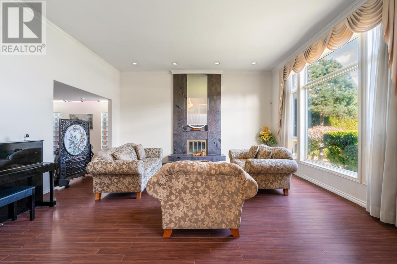 8831 FOSTER ROAD