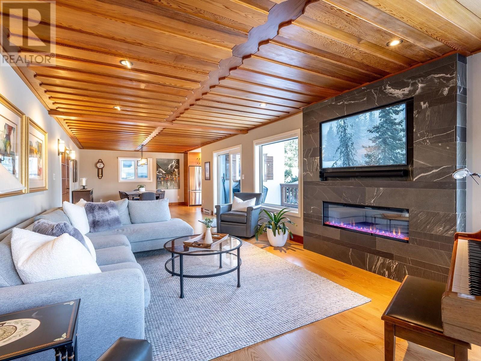8512 DRIFTER WAY