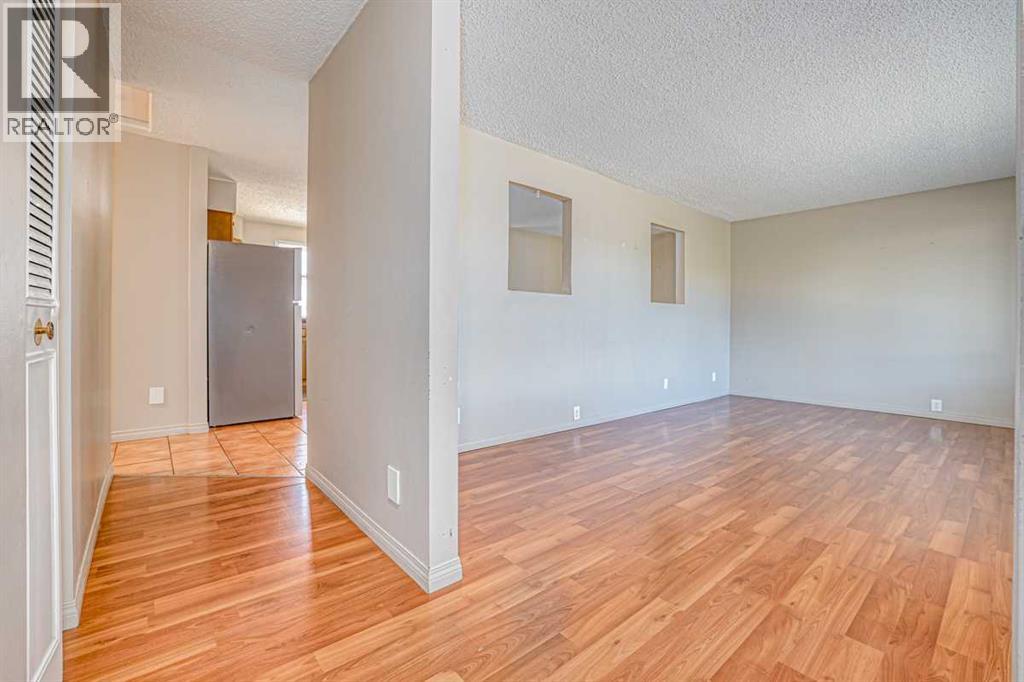 99 Mardale Crescent NE