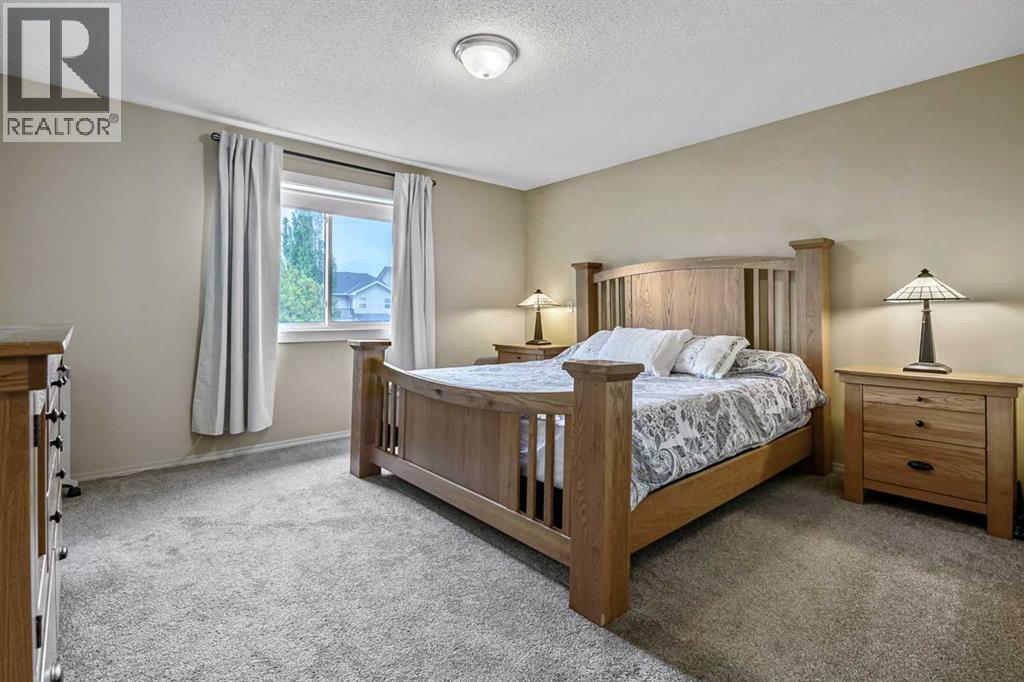 87 ELGIN Drive SE