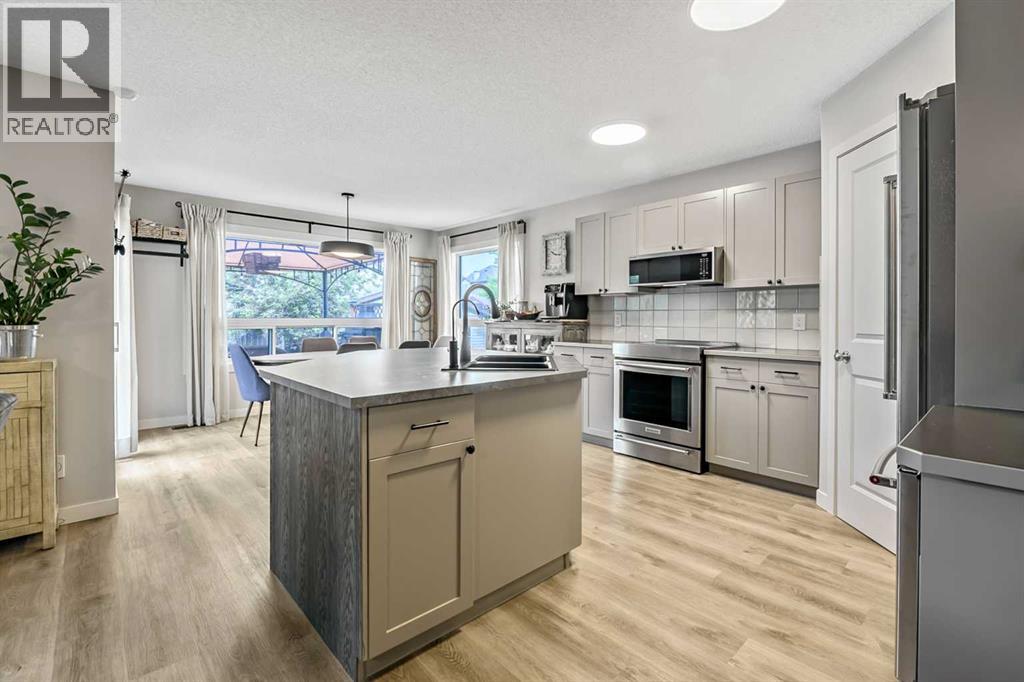 87 ELGIN Drive