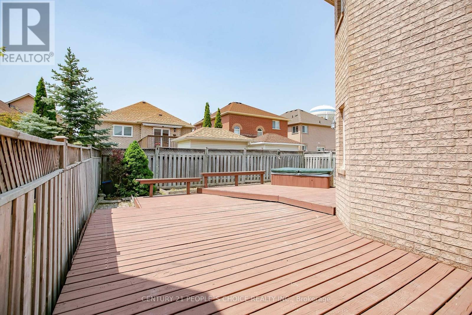 46 CREEKWOOD DRIVE