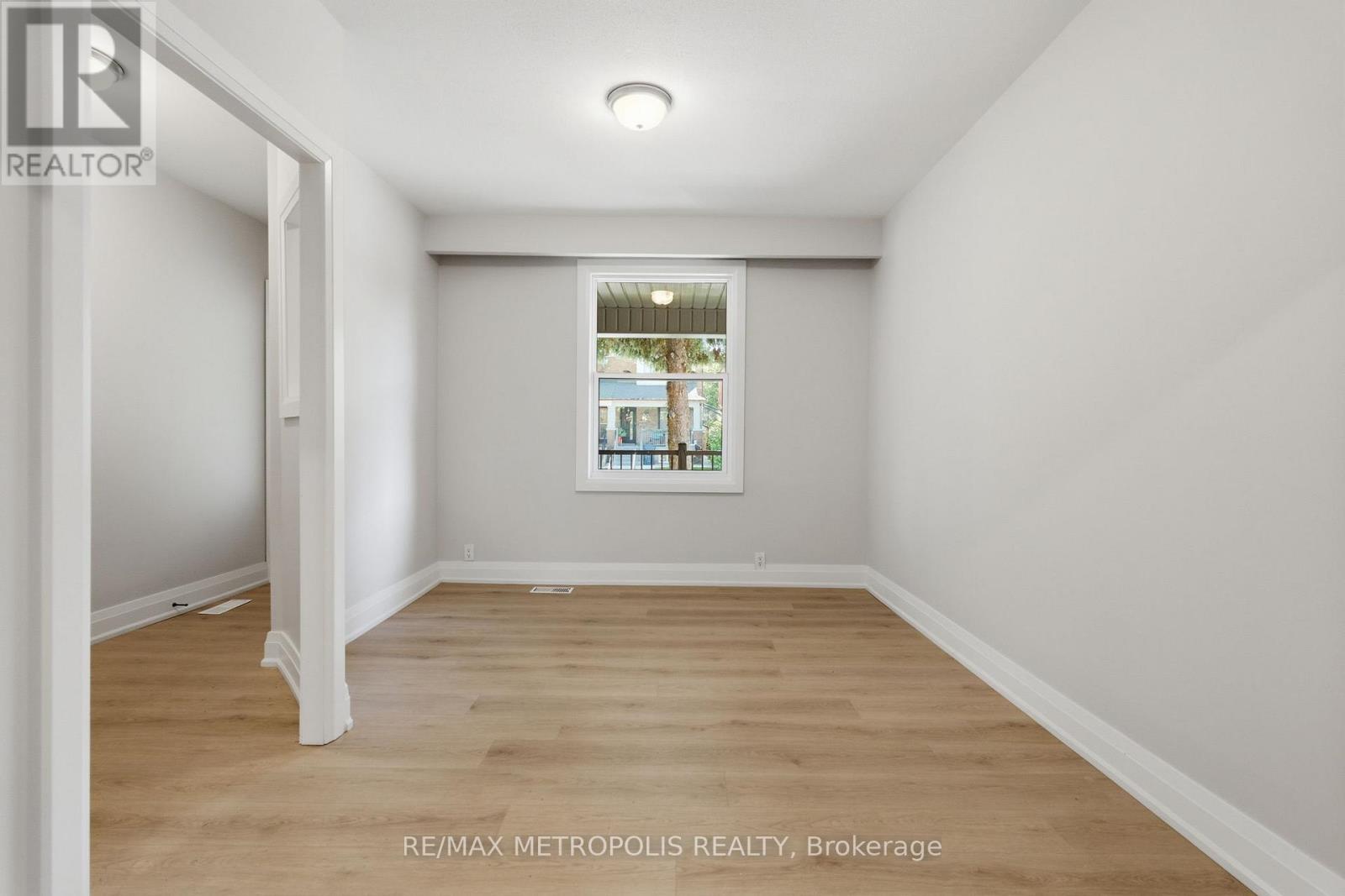 14 MCROBERTS AVENUE