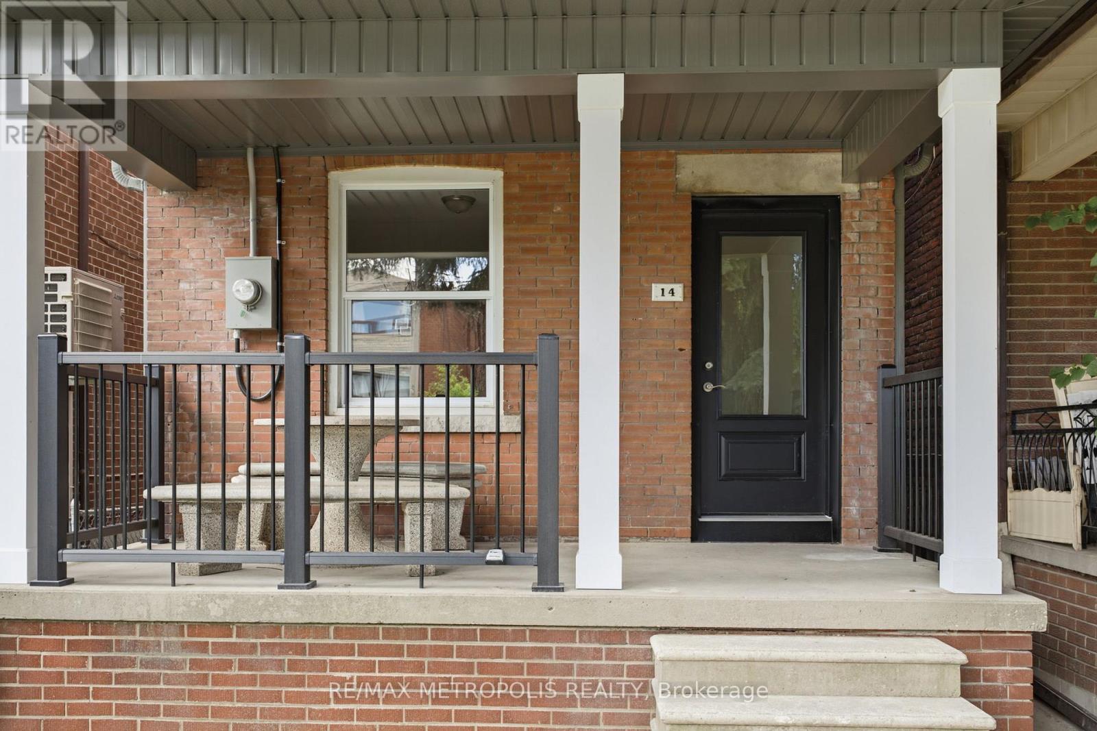 14 MCROBERTS AVENUE