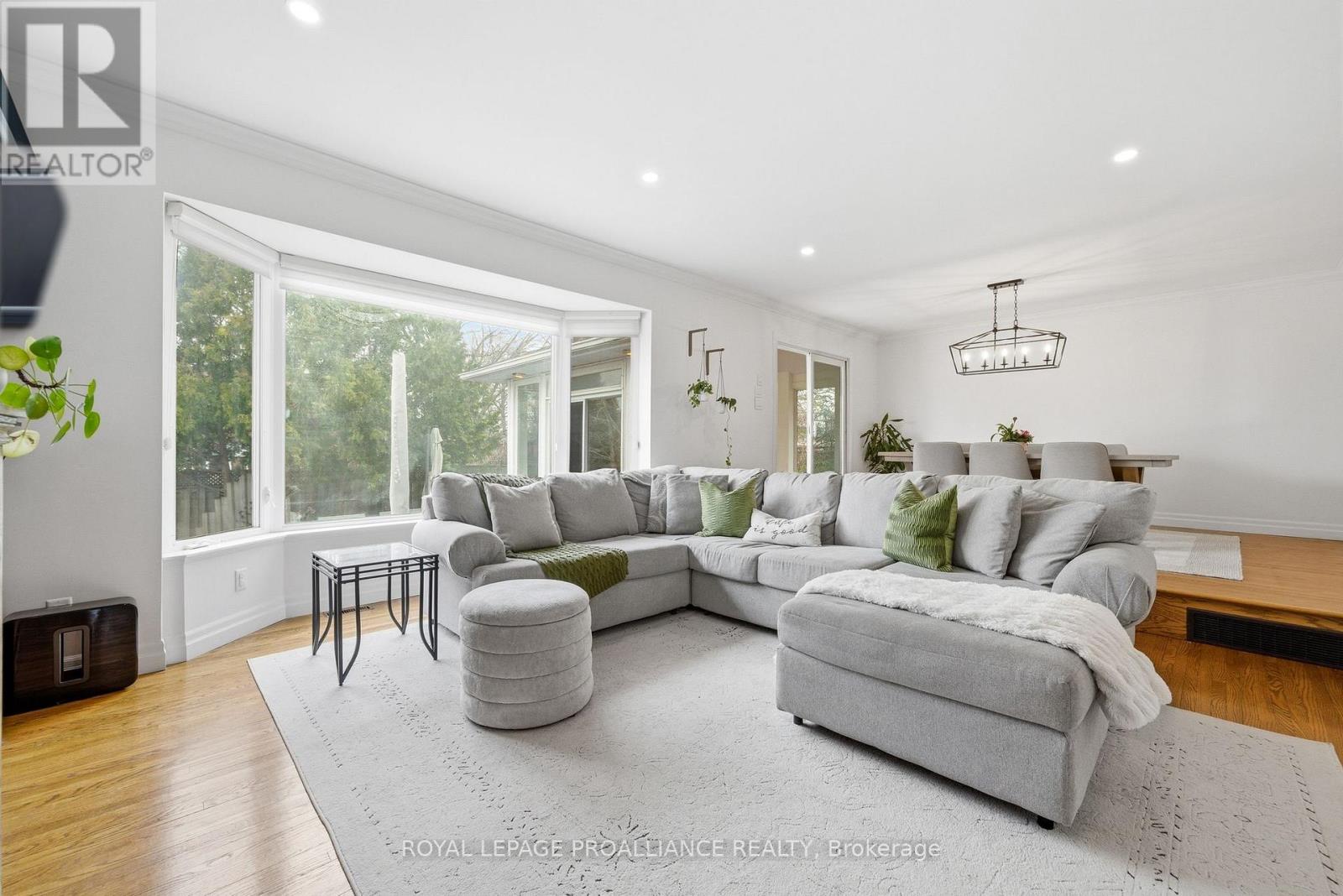 25 SOUTHWOOD CRESCENT