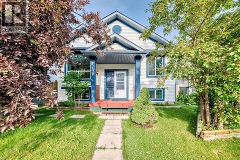 128 ERIN MEADOW Way SE Calgary AB T2B3P7