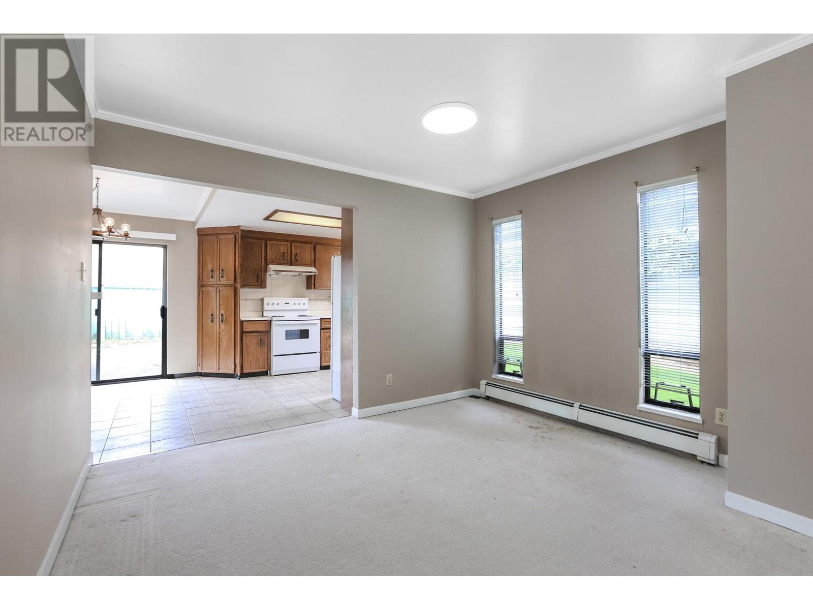 9811 GILBERT CRESCENT