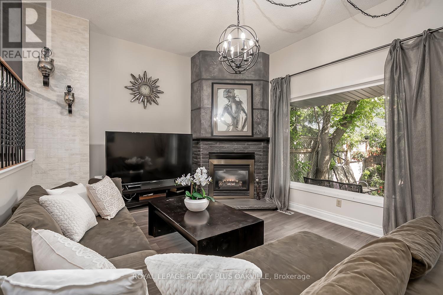 51 - 1051 CEDARGLEN GATE