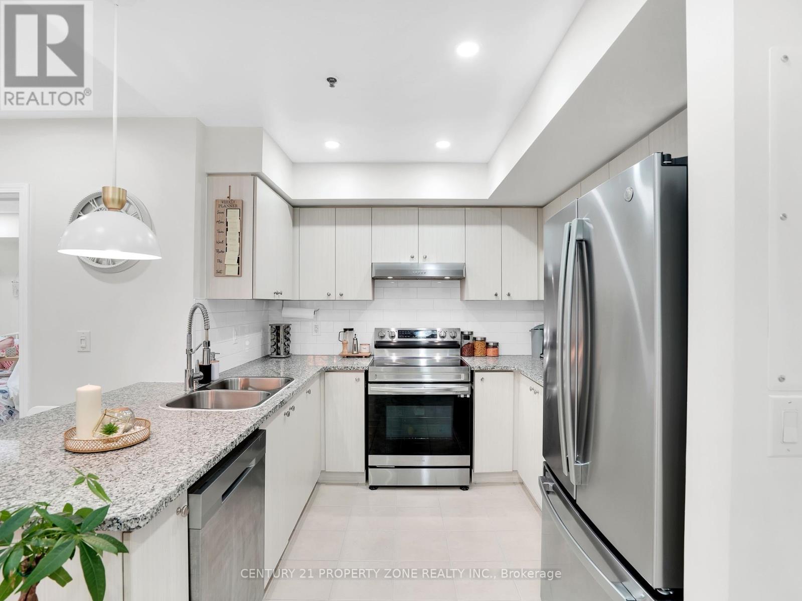 205 - 70 BAYCLIFFE CRESCENT