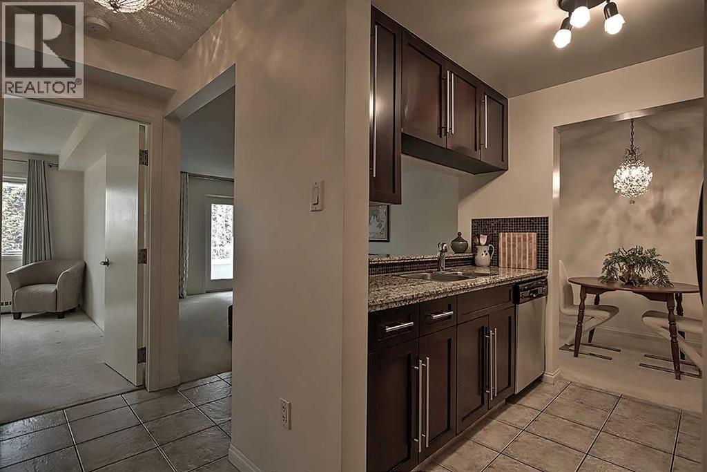 211, 790 Kingsmere Crescent SW