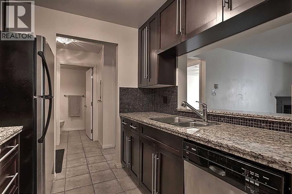 211, 790 Kingsmere Crescent SW