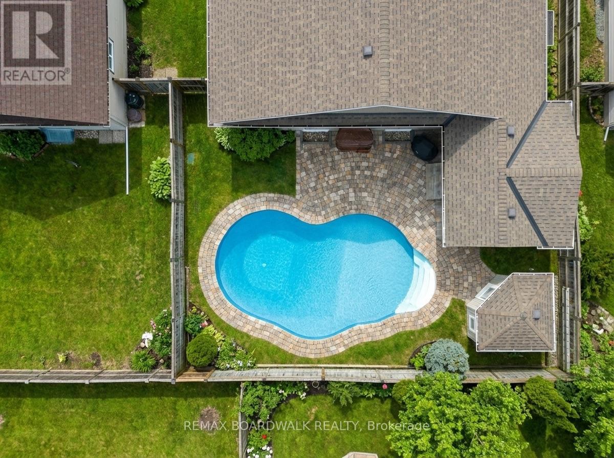36 SINCLAIR AVENUE