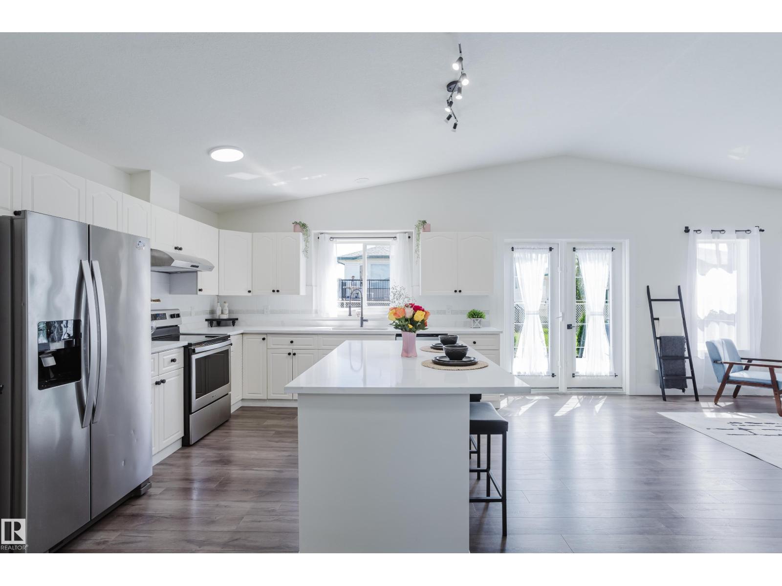 6741 162A AV NW