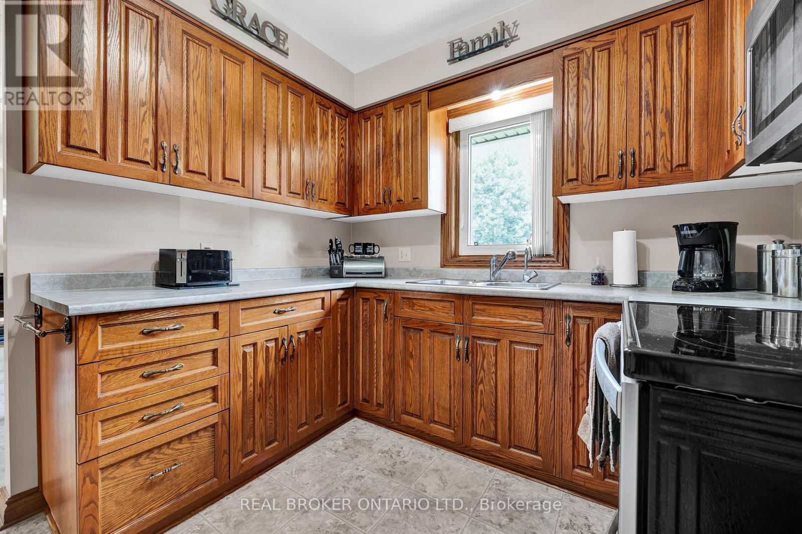 1 SHANTZ PLACE