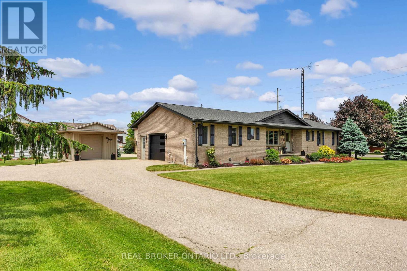 1 SHANTZ PLACE
