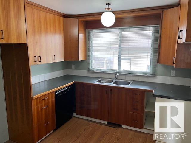 7516 147 AV NW