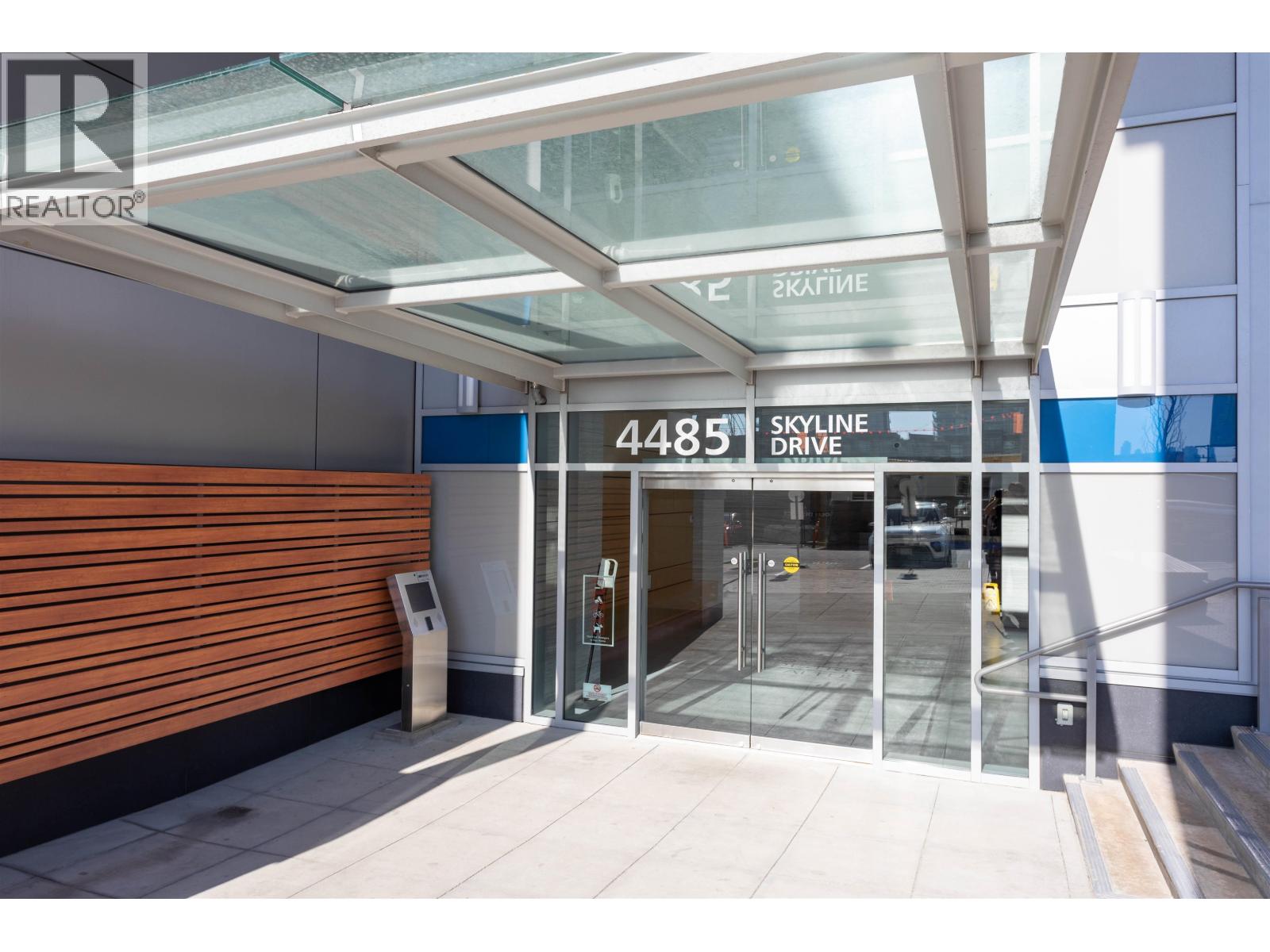 1806 4485 SKYLINE DRIVE