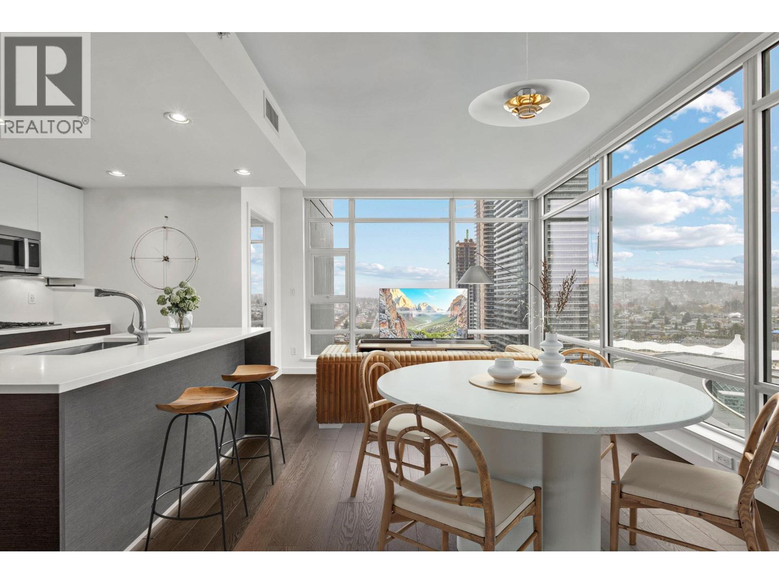 1806 4485 SKYLINE DRIVE