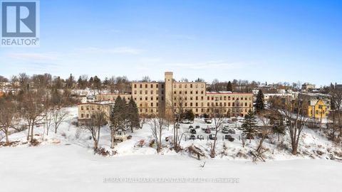 107 - 1 ROSAMOND STREET E Mississippi Mills ON K0A1A0